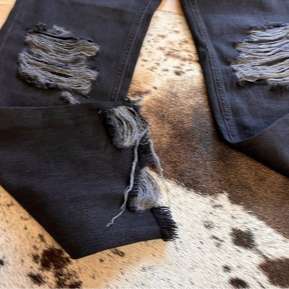 FREE PEOPLE NWT Maggie Mid Rise Strait Washed Black Distressed Jeans‎ Size 24 - Picture 9 of 12